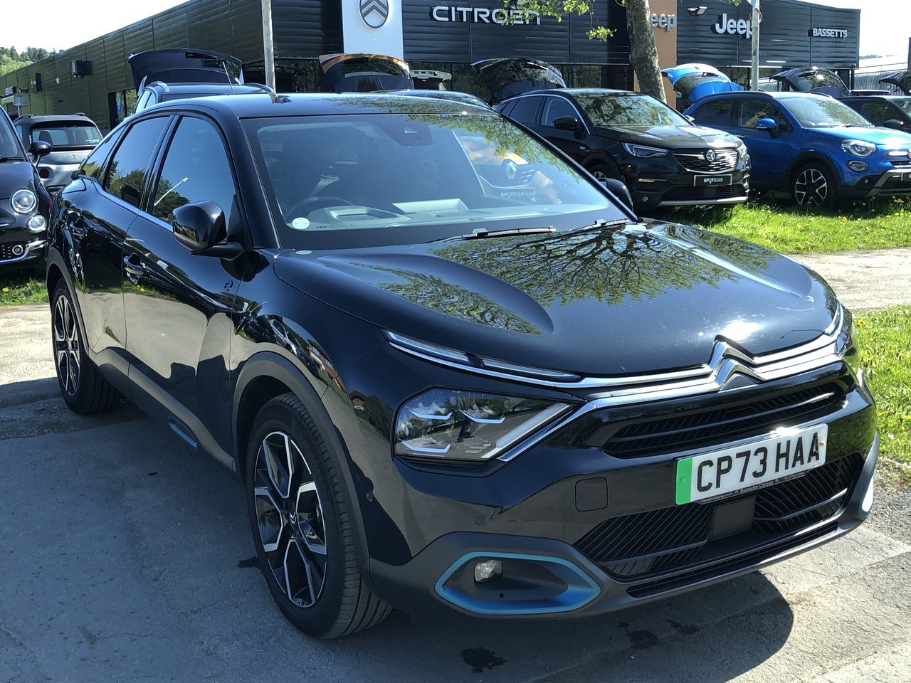 Main listing image - Citroen C4