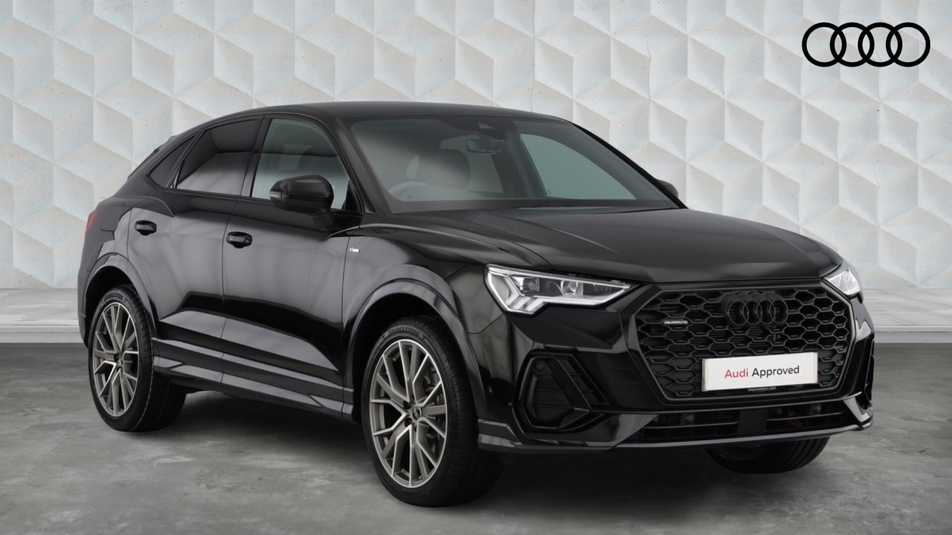 Main listing image - Audi Q3