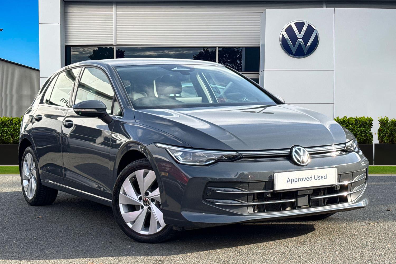 Main listing image - Volkswagen Golf