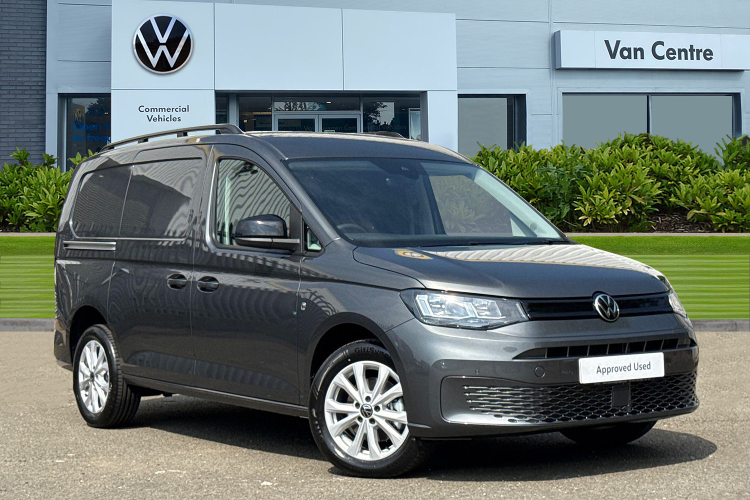 Main listing image - Volkswagen Caddy Maxi