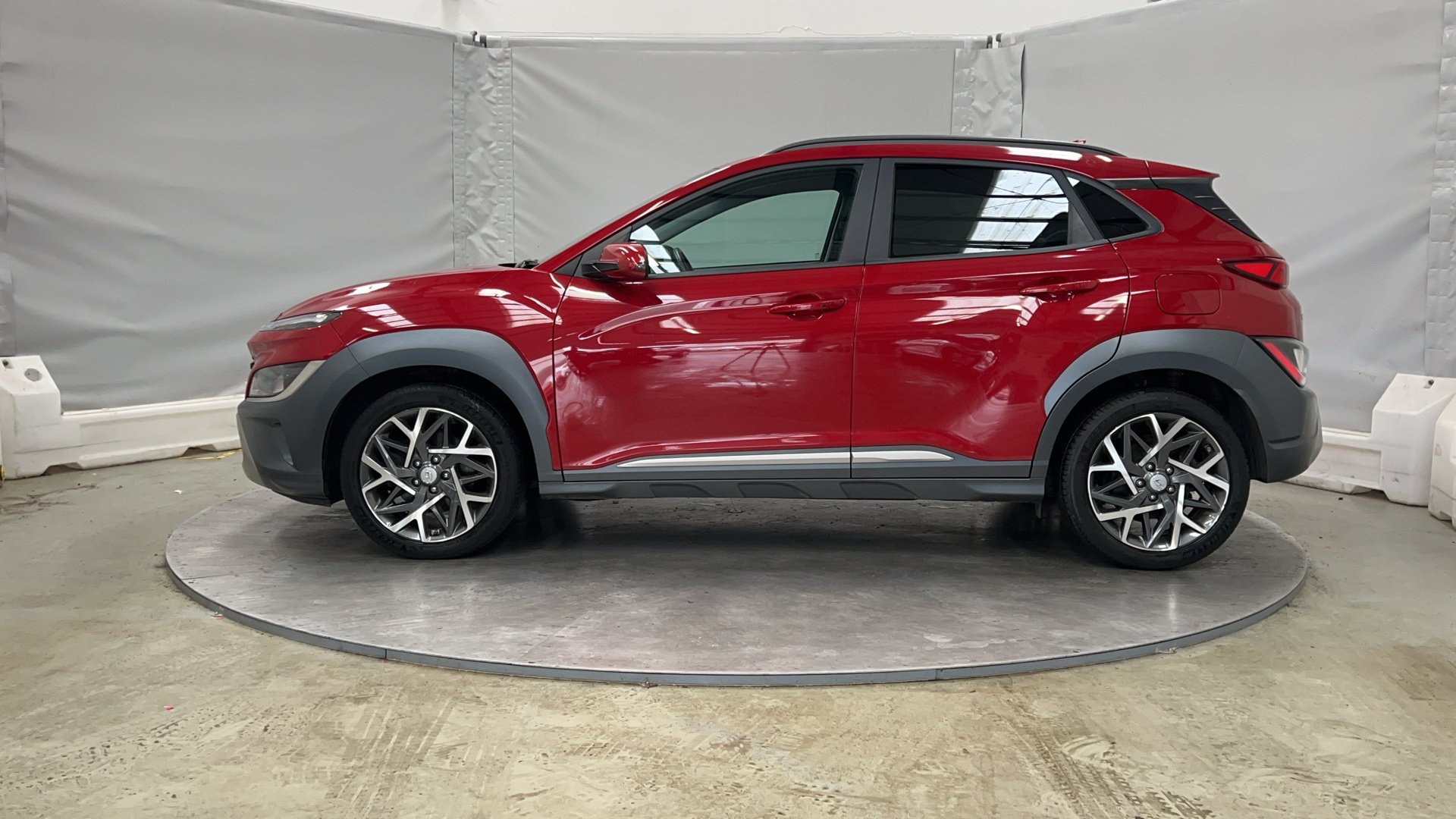 Main listing image - Hyundai Kona