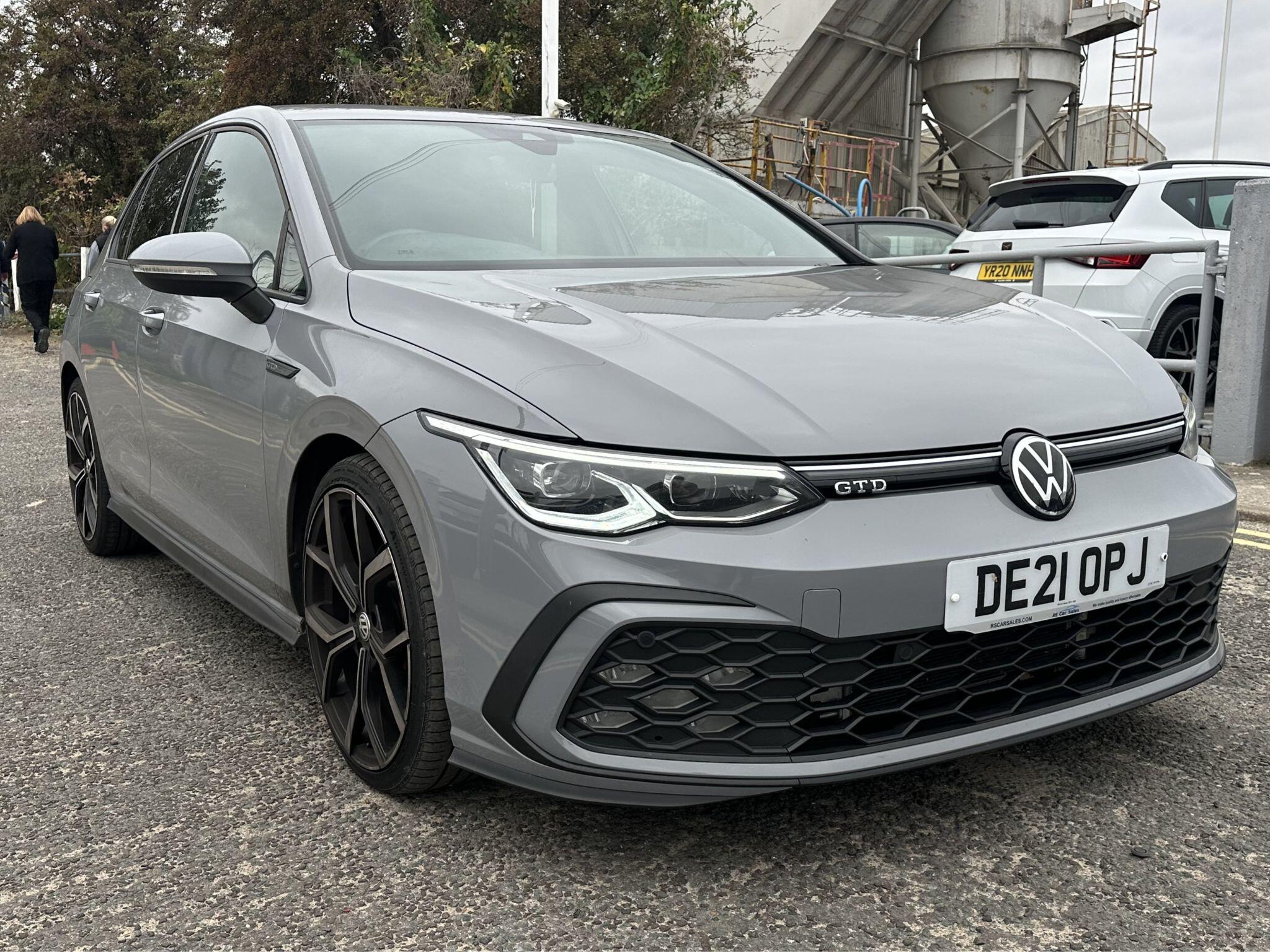 Main listing image - Volkswagen Golf