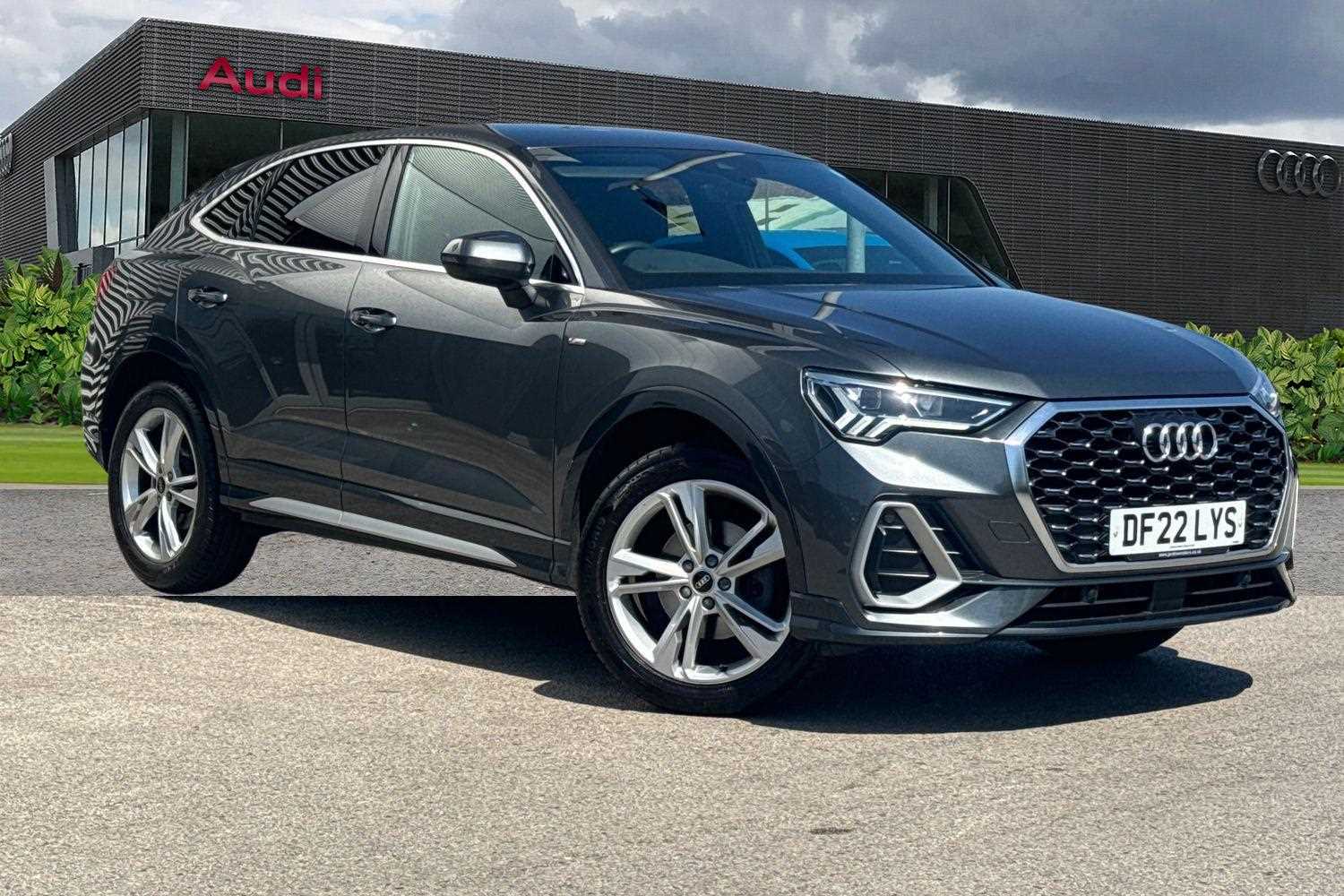 Main listing image - Audi Q3
