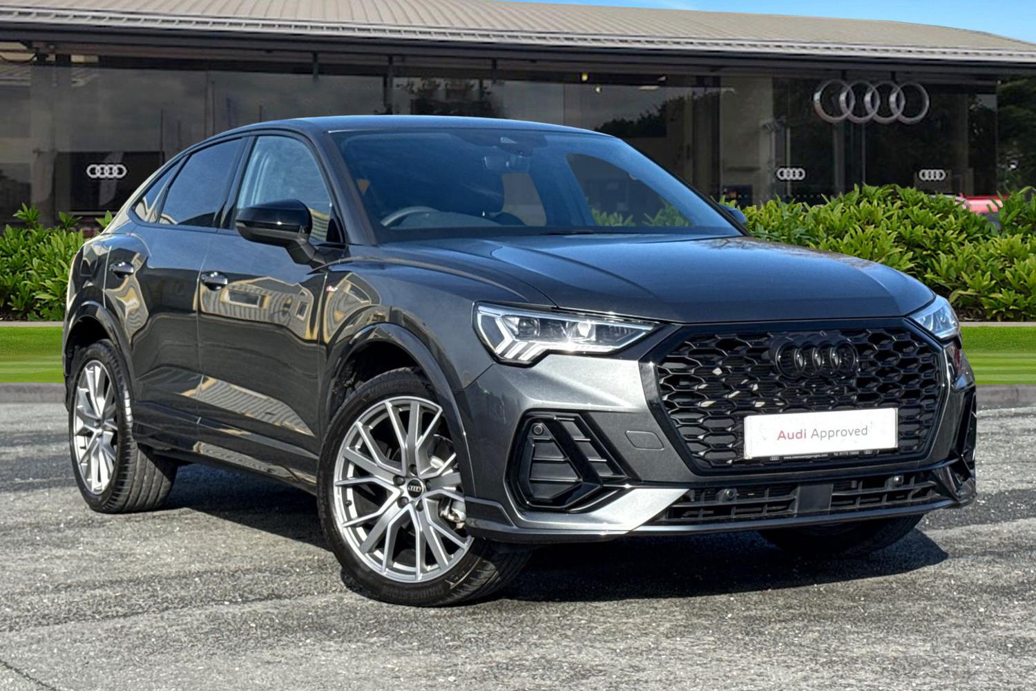 Main listing image - Audi Q3