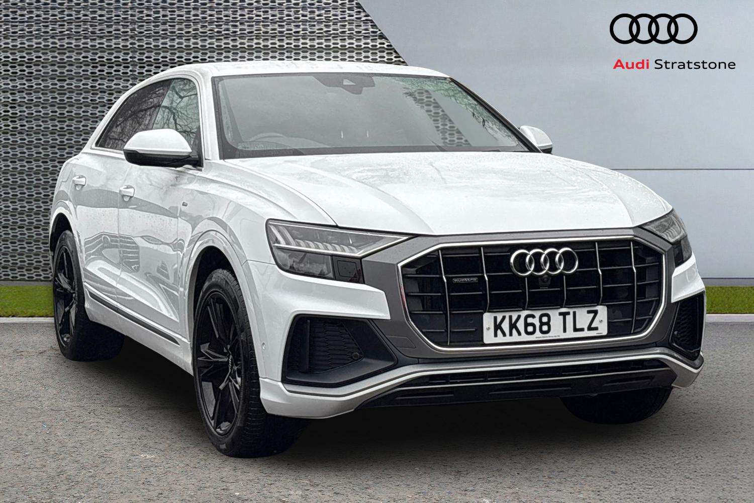 Main listing image - Audi Q8