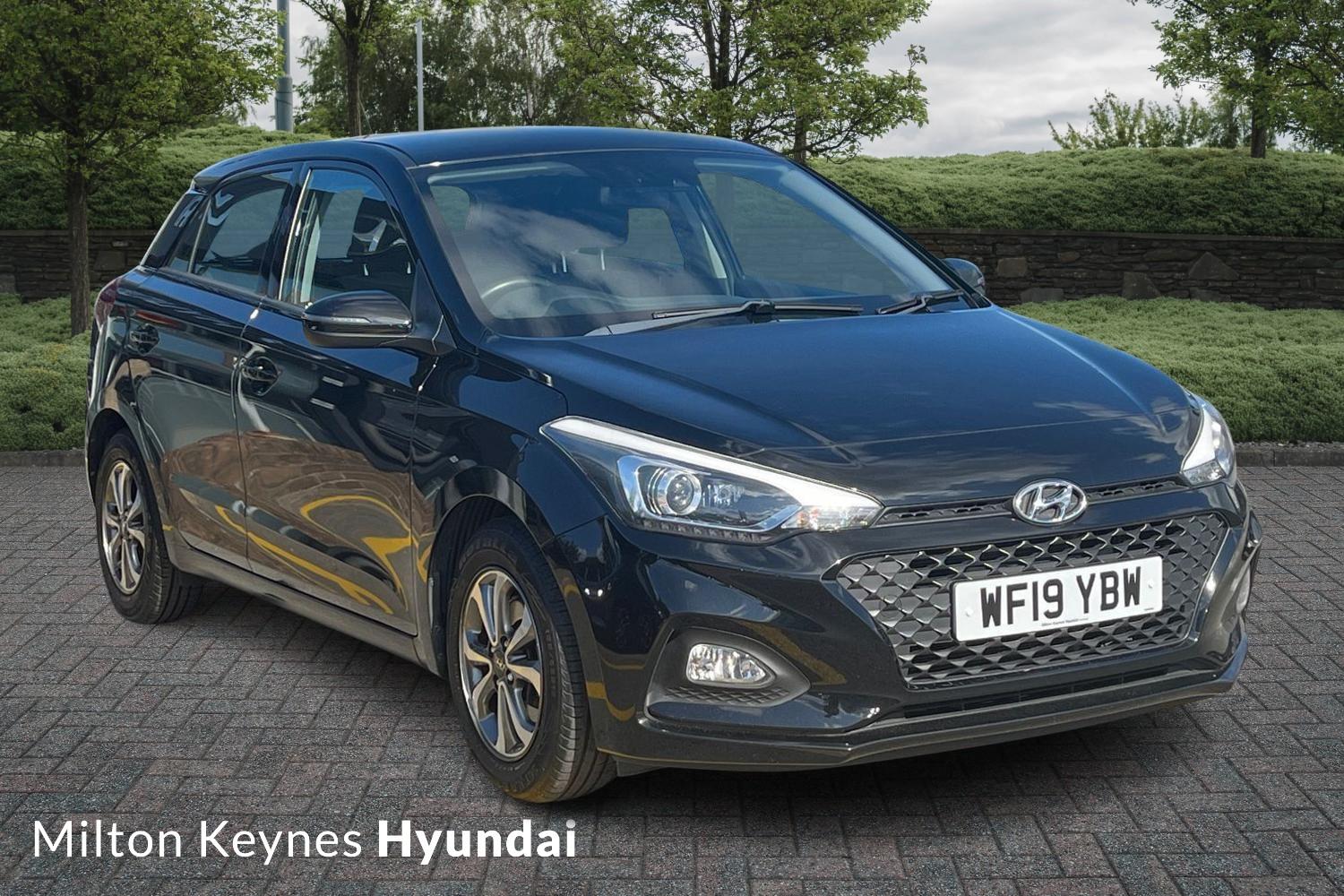 Main listing image - Hyundai i20