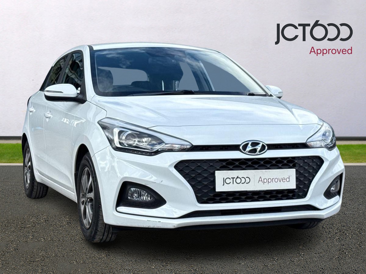 Main listing image - Hyundai i20