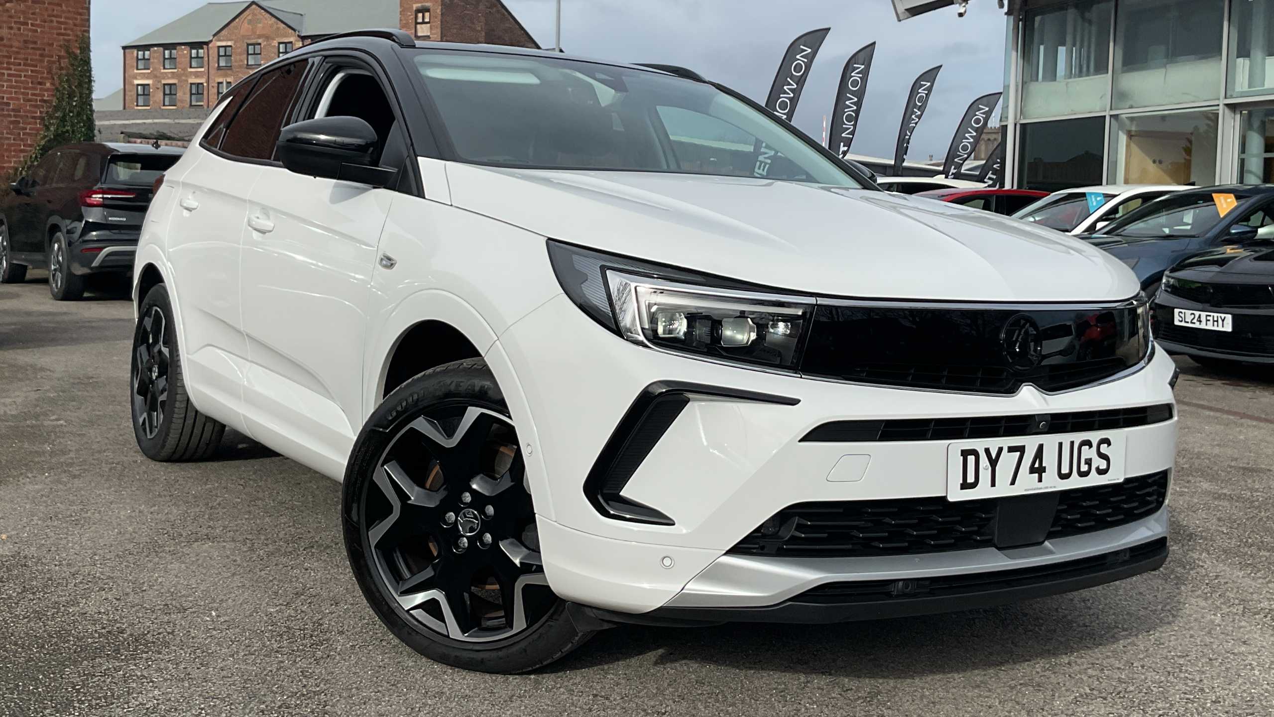 Main listing image - Vauxhall Grandland