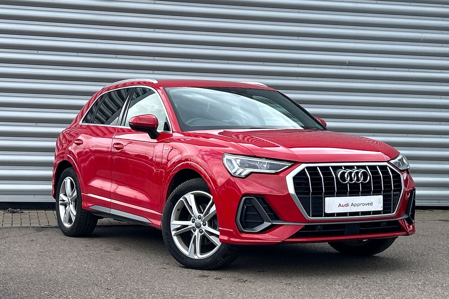 Main listing image - Audi Q3