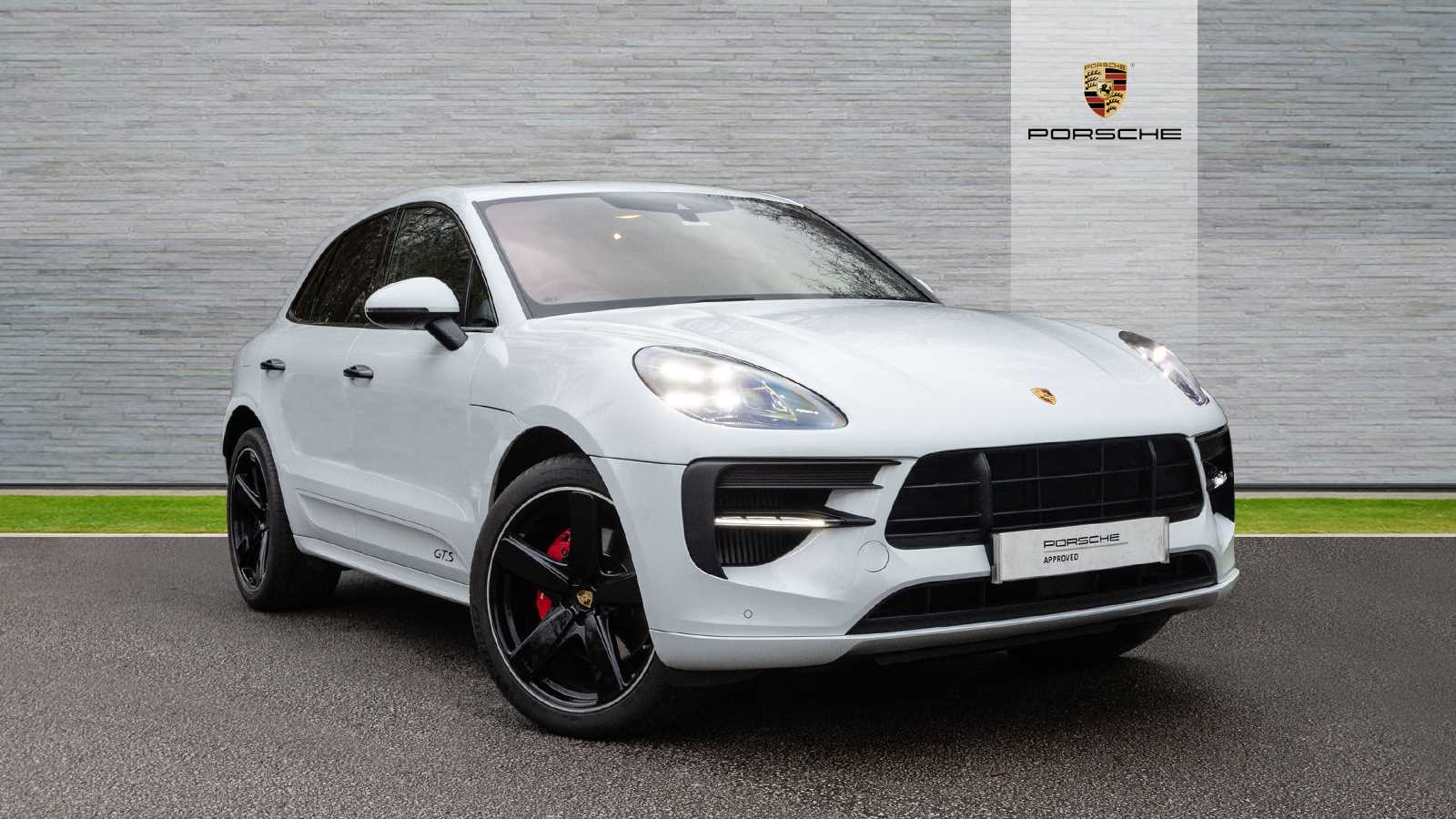 Main listing image - Porsche Macan