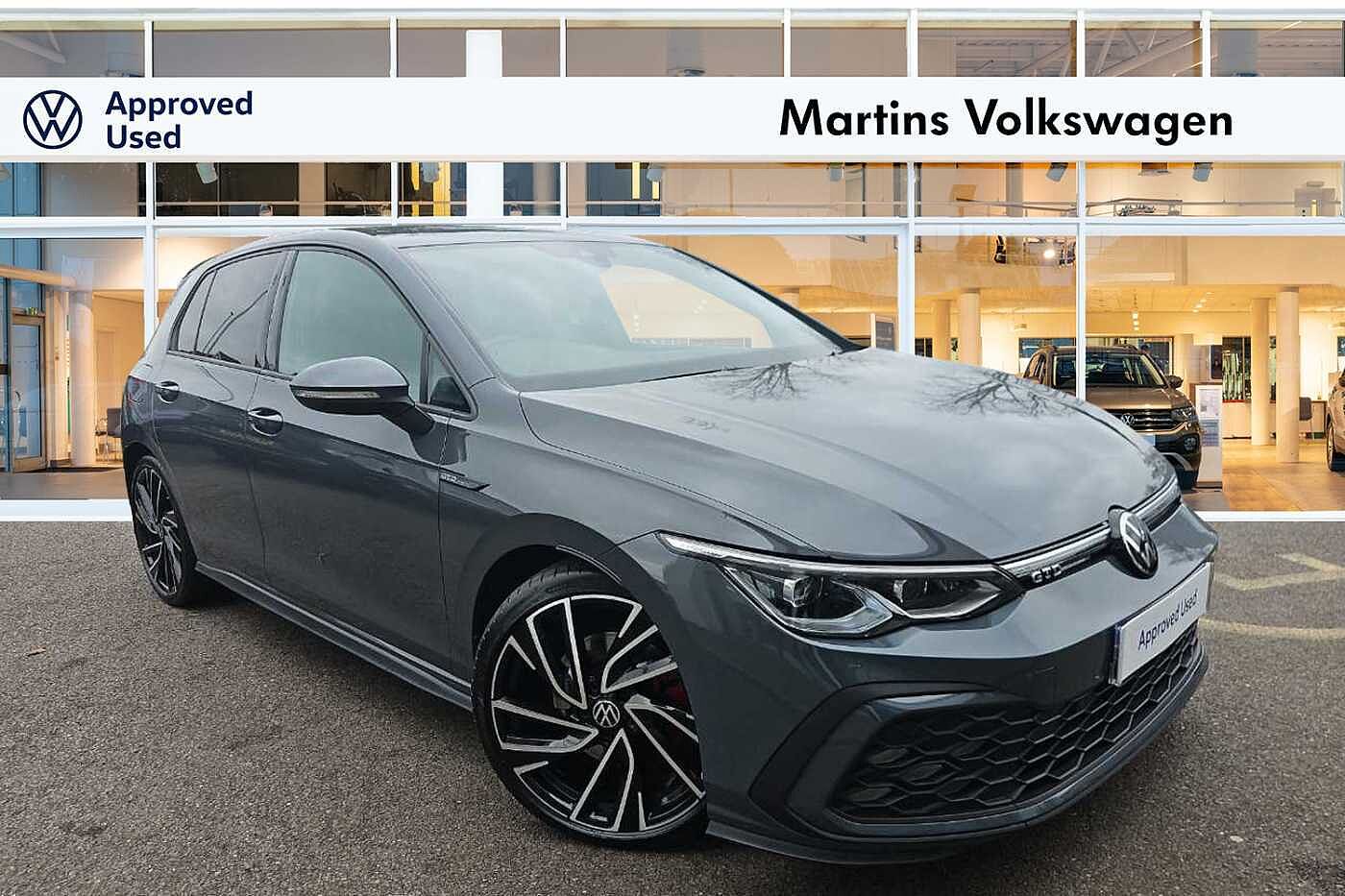 Main listing image - Volkswagen Golf