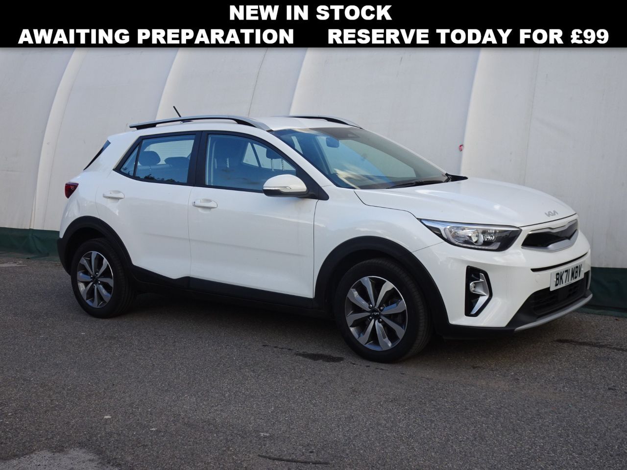 Main listing image - Kia Stonic