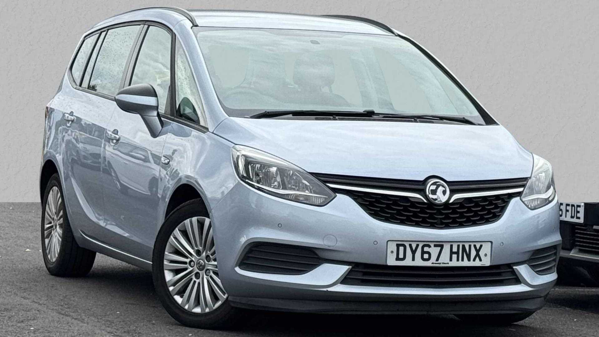 Main listing image - Vauxhall Zafira