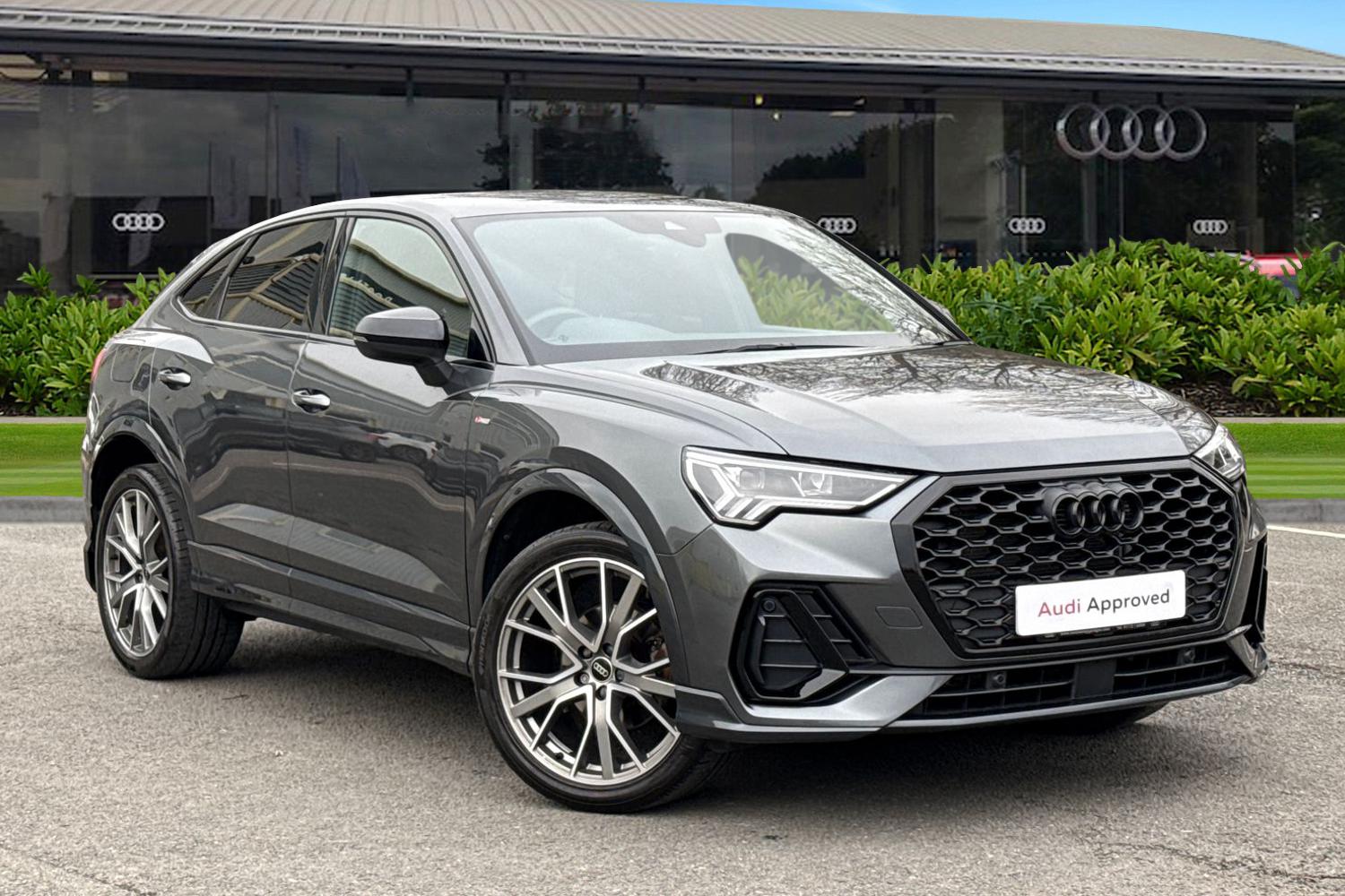 Main listing image - Audi Q3