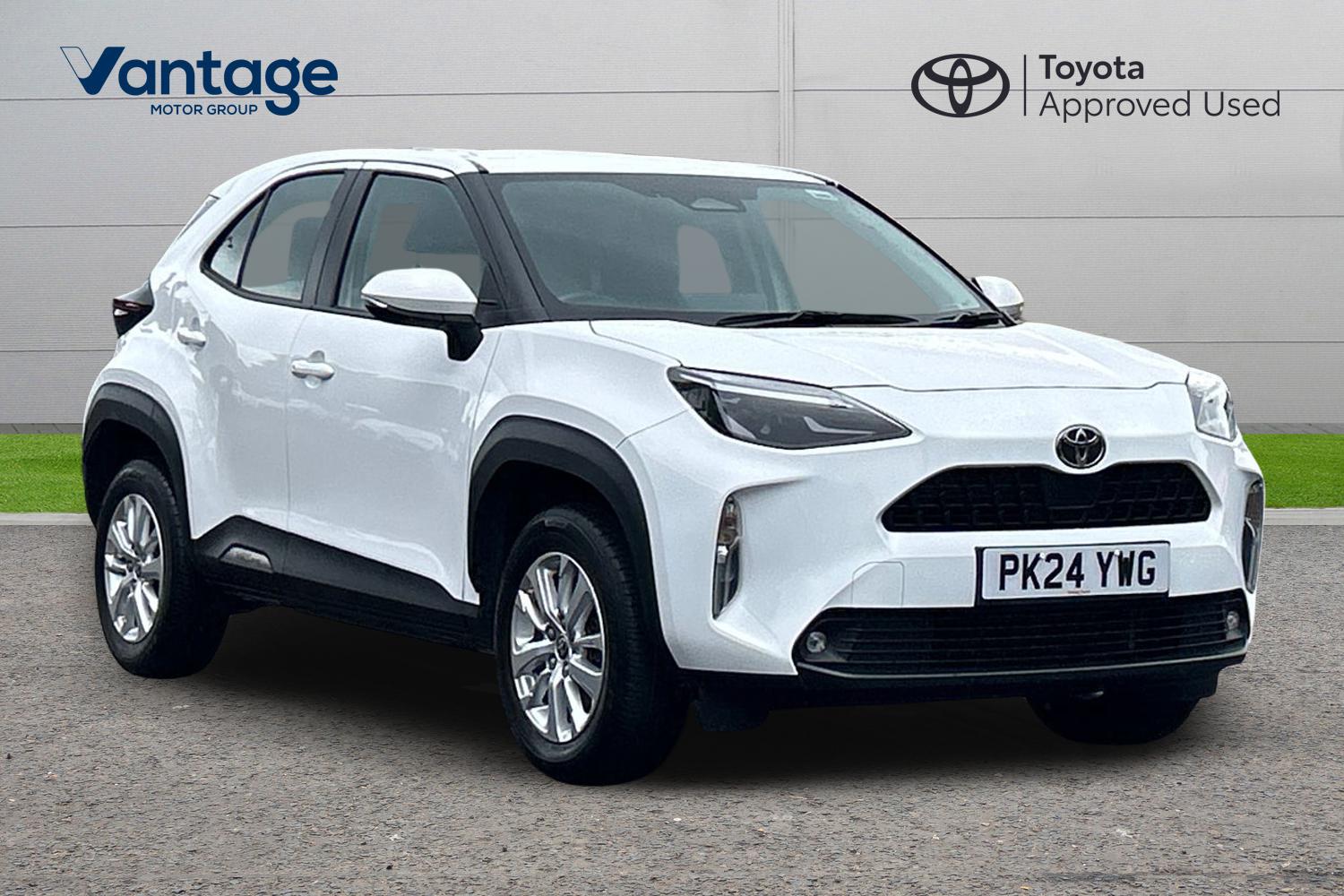 Main listing image - Toyota Yaris Cross