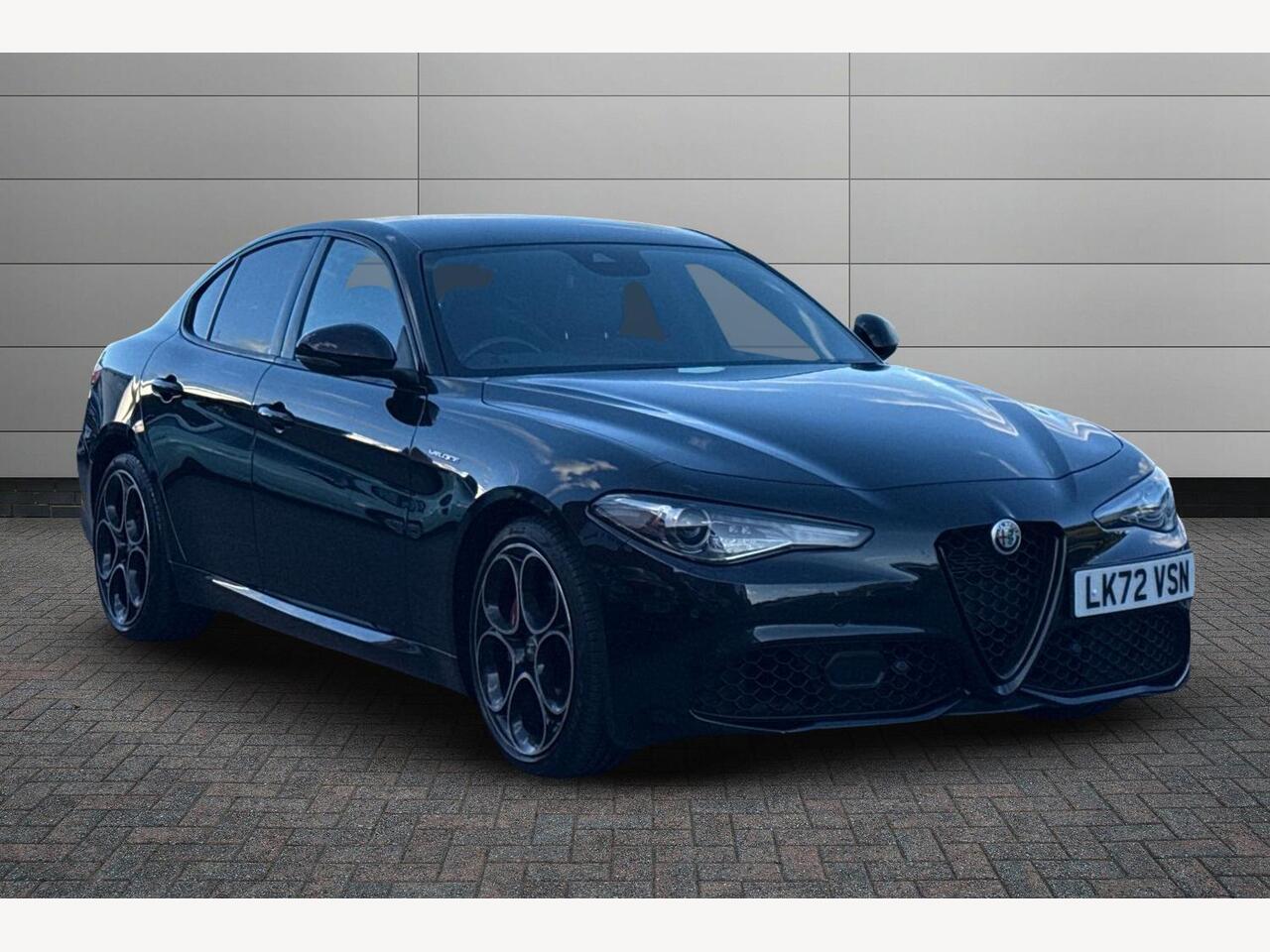 Main listing image - Alfa Romeo Giulia