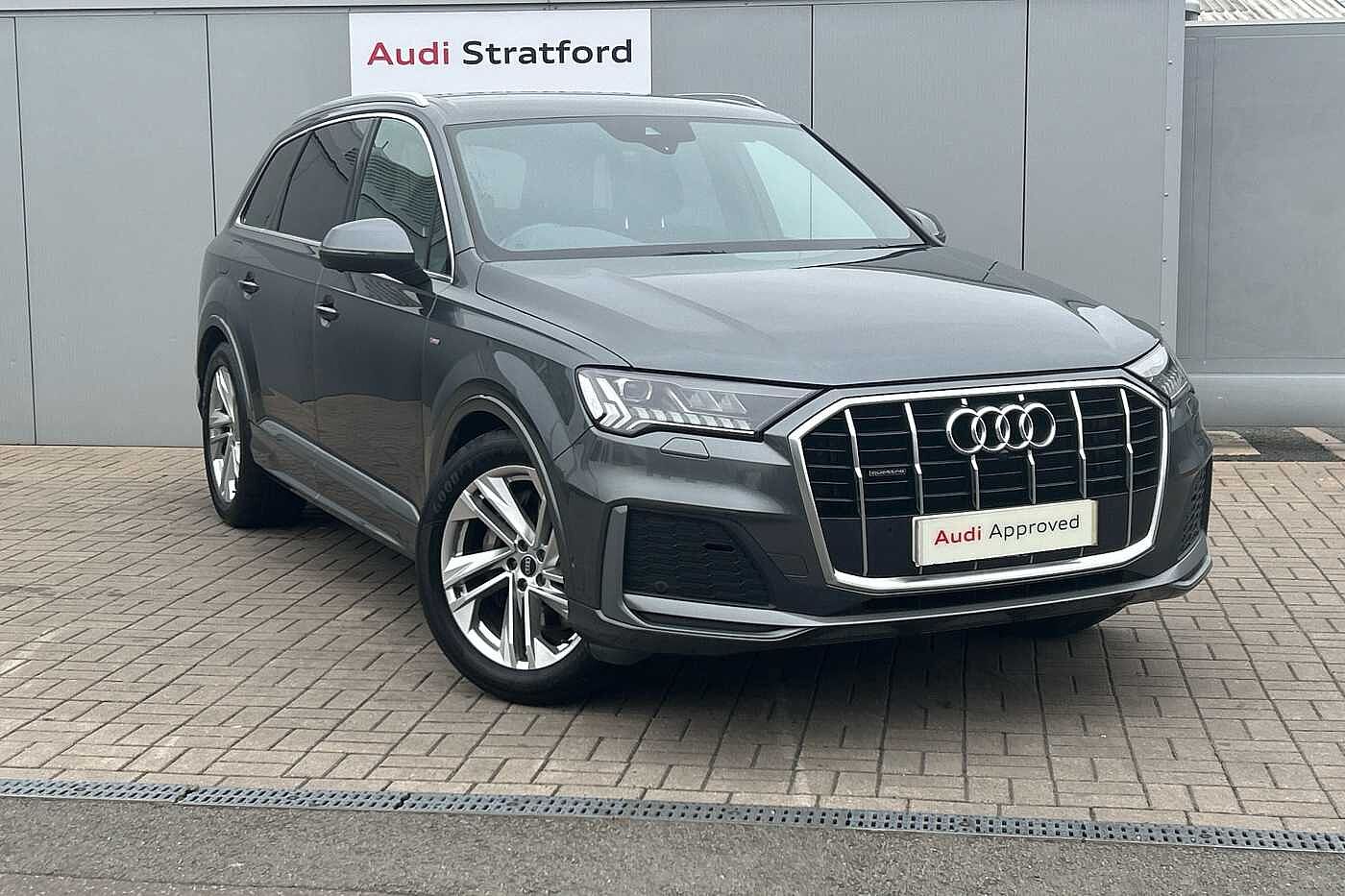 Main listing image - Audi Q7