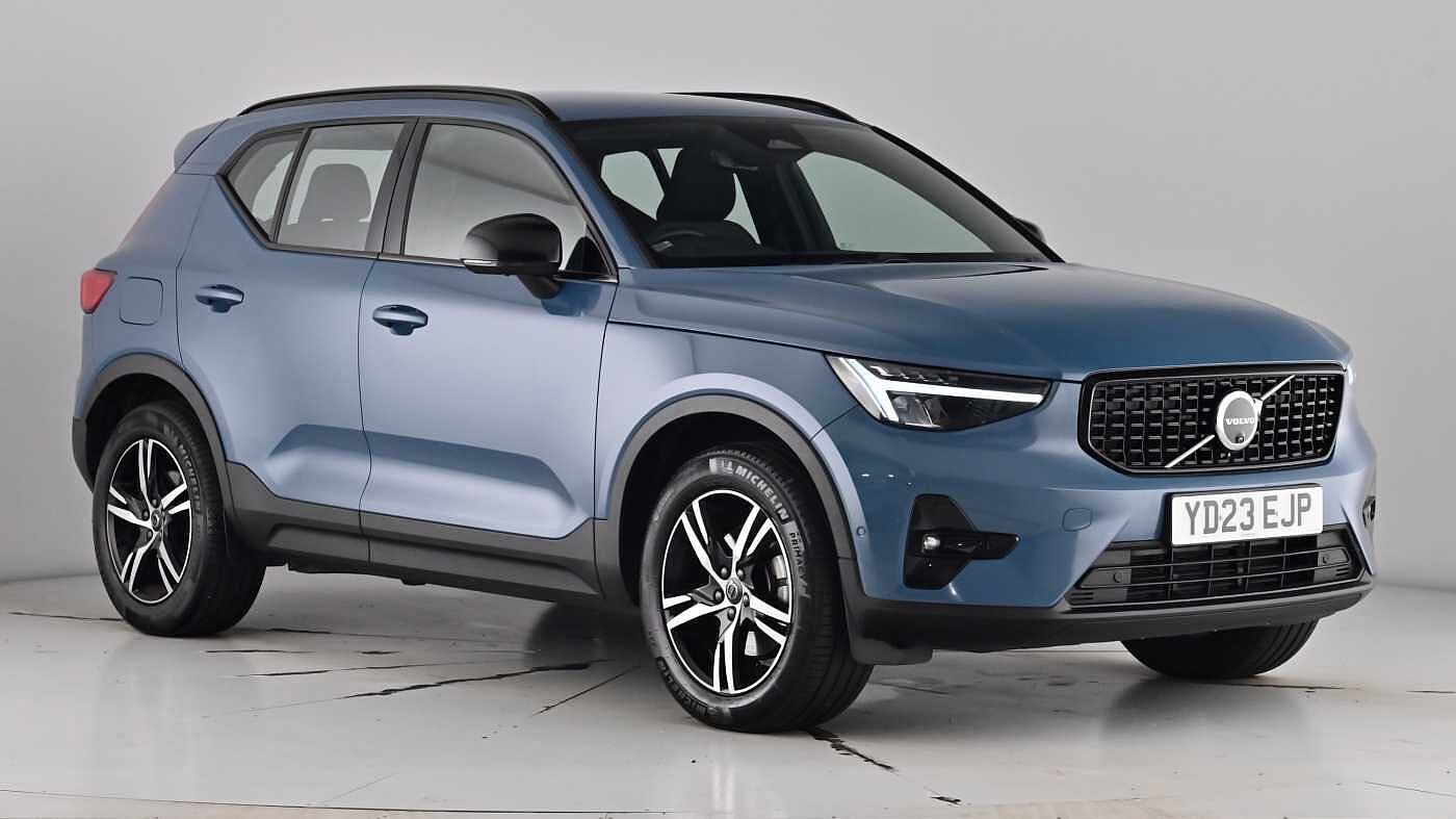 Main listing image - Volvo XC40