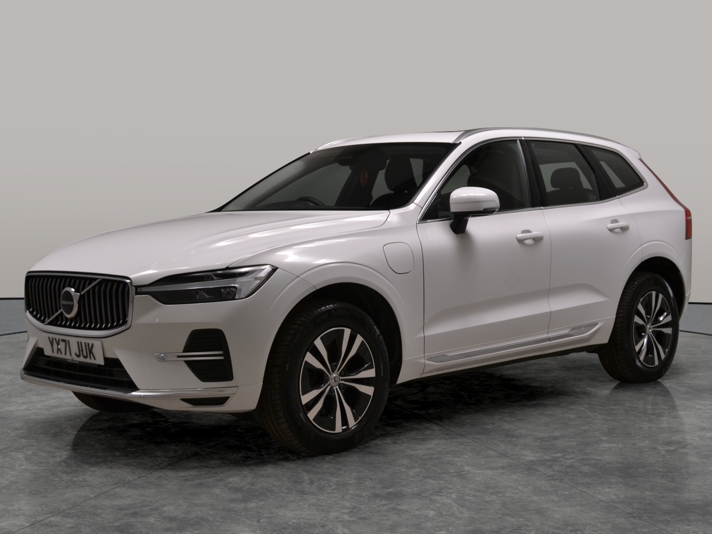 Main listing image - Volvo XC60