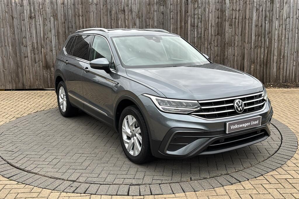 Main listing image - Volkswagen Tiguan Allspace