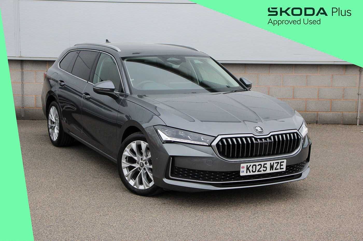 Main listing image - Skoda Superb Estate