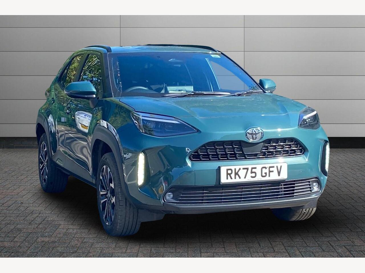 Main listing image - Toyota Yaris Cross