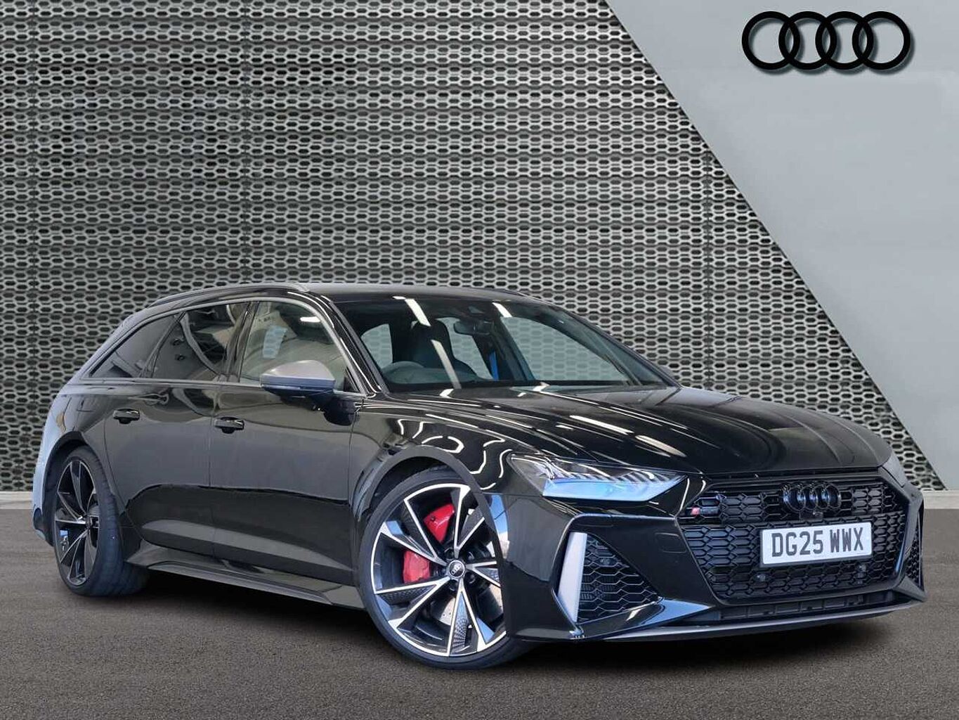 Main listing image - Audi RS6