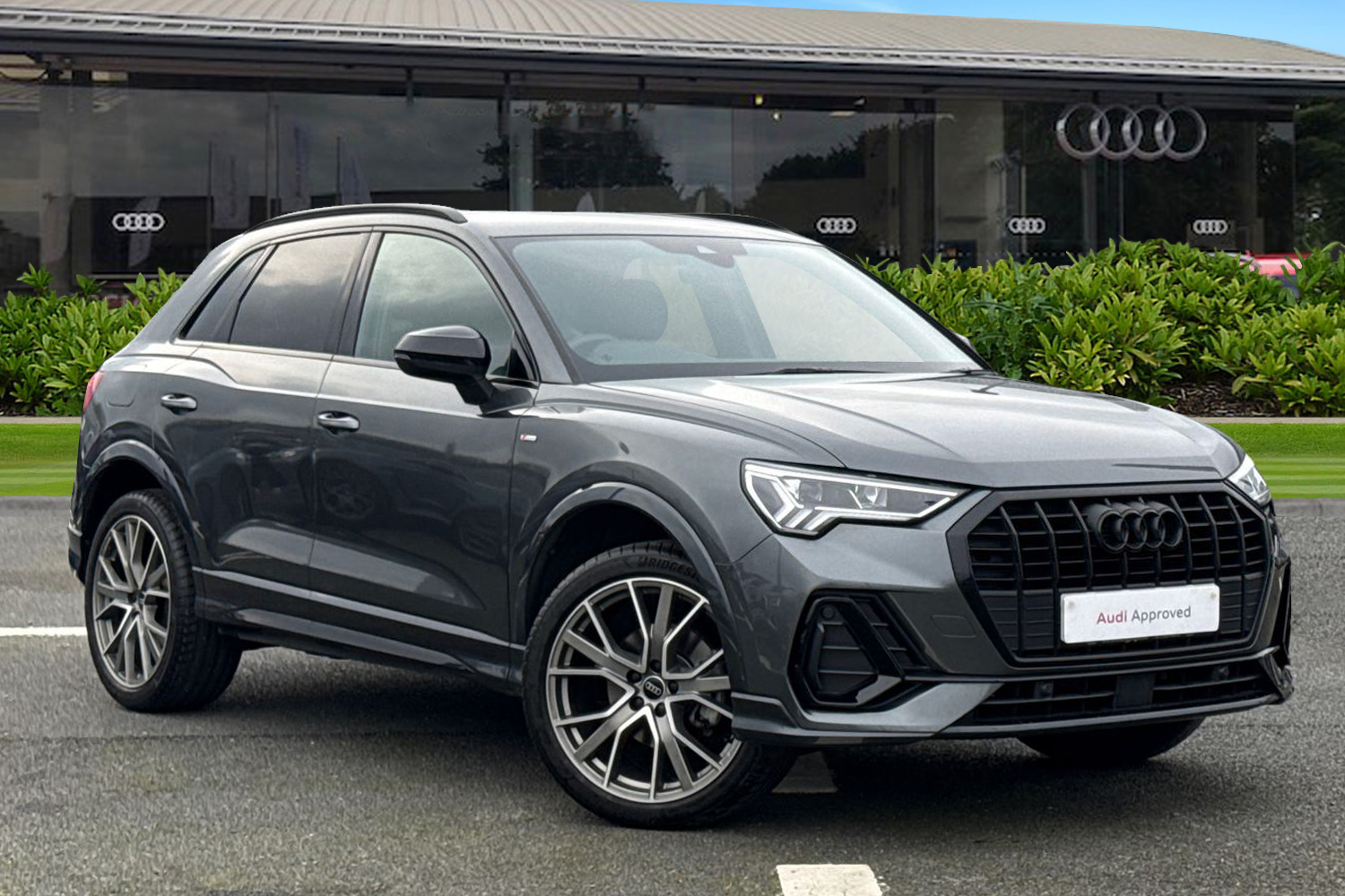 Main listing image - Audi Q3