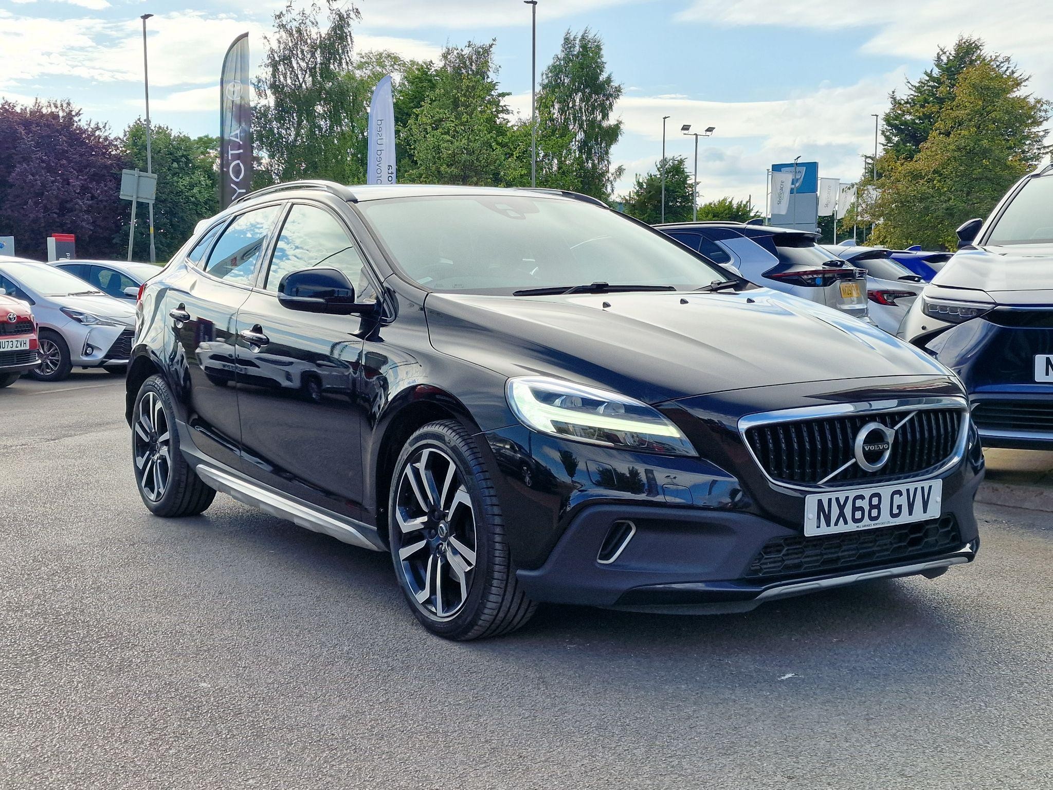 Main listing image - Volvo V40 Cross Country