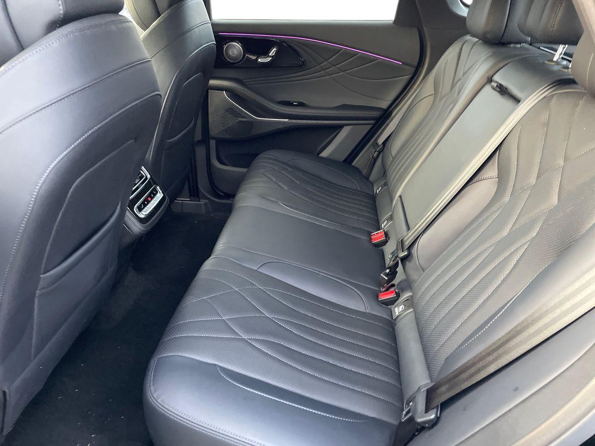 Omoda 9 Review 2025: Price, specs & boot space | heycar UK