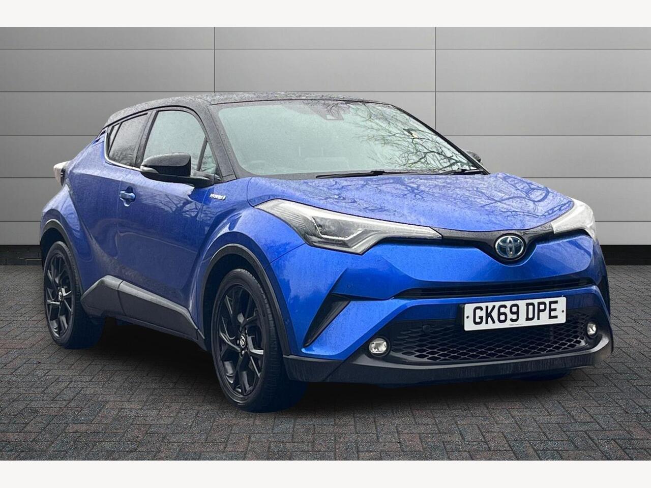 Main listing image - Toyota C-HR