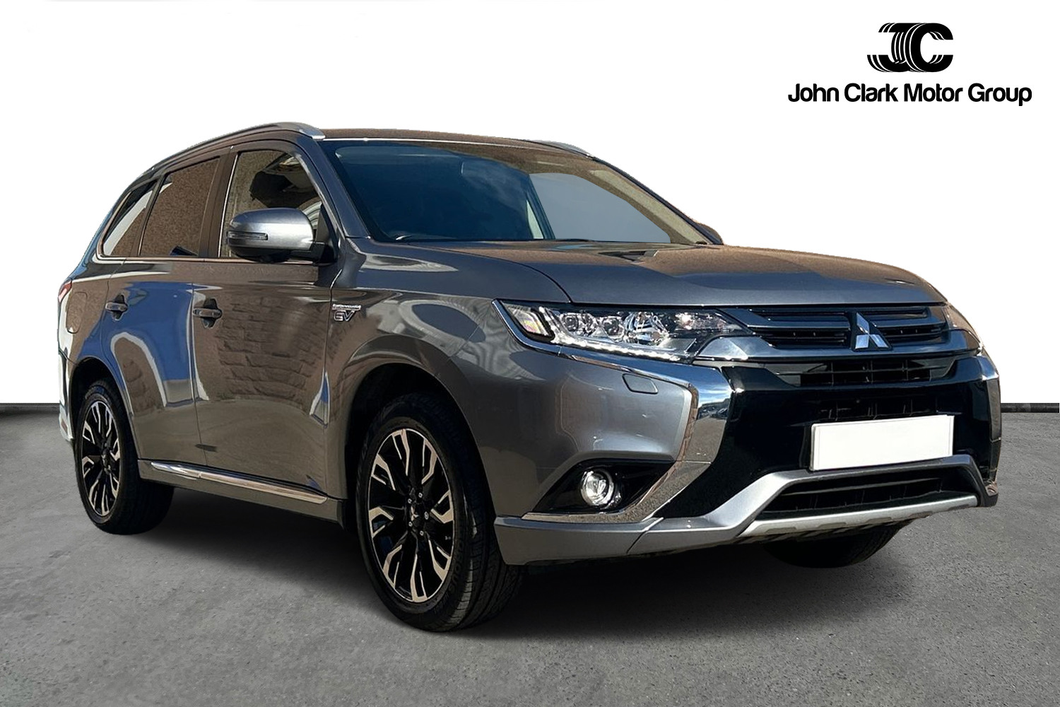 Main listing image - Mitsubishi Outlander