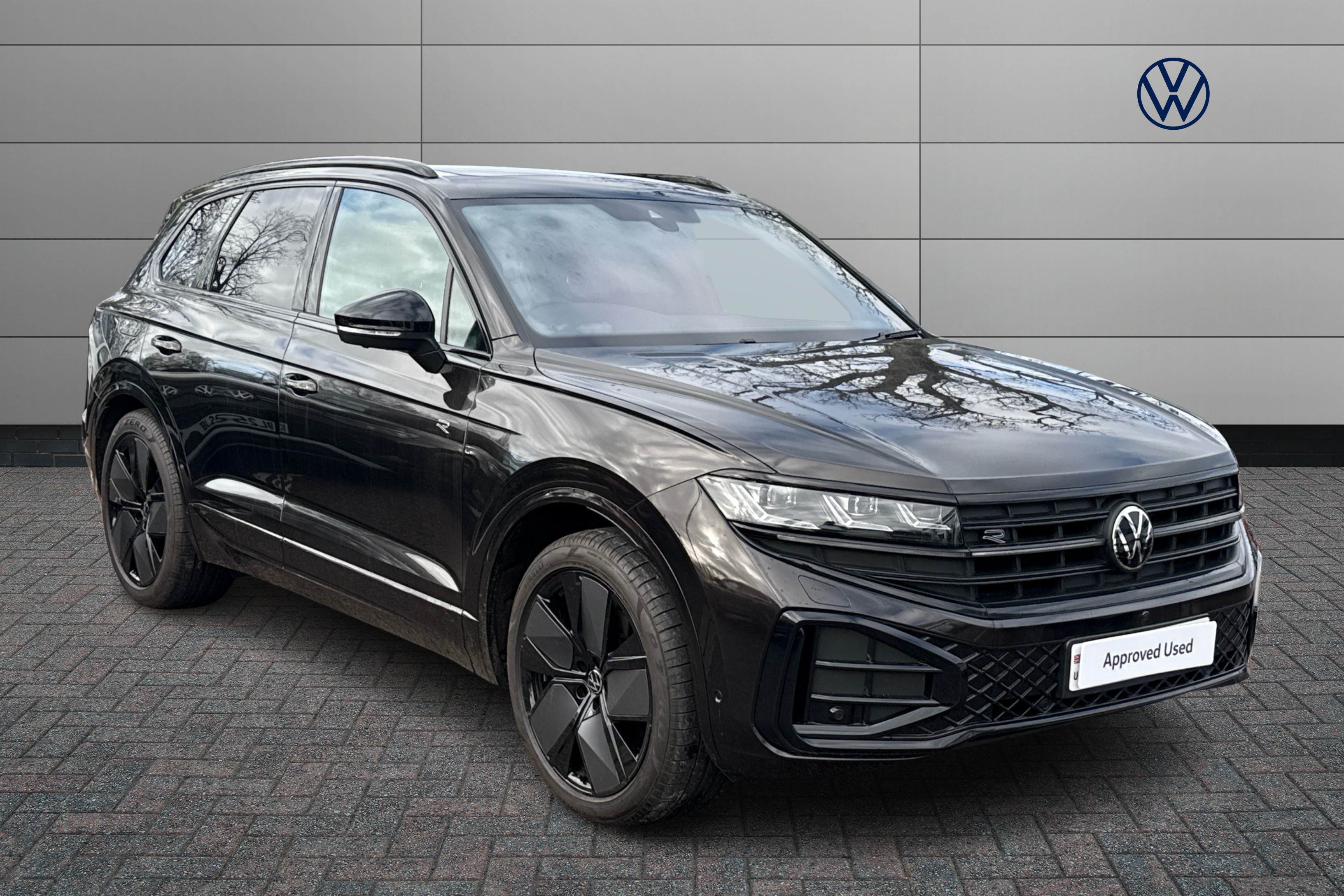 Main listing image - Volkswagen Touareg