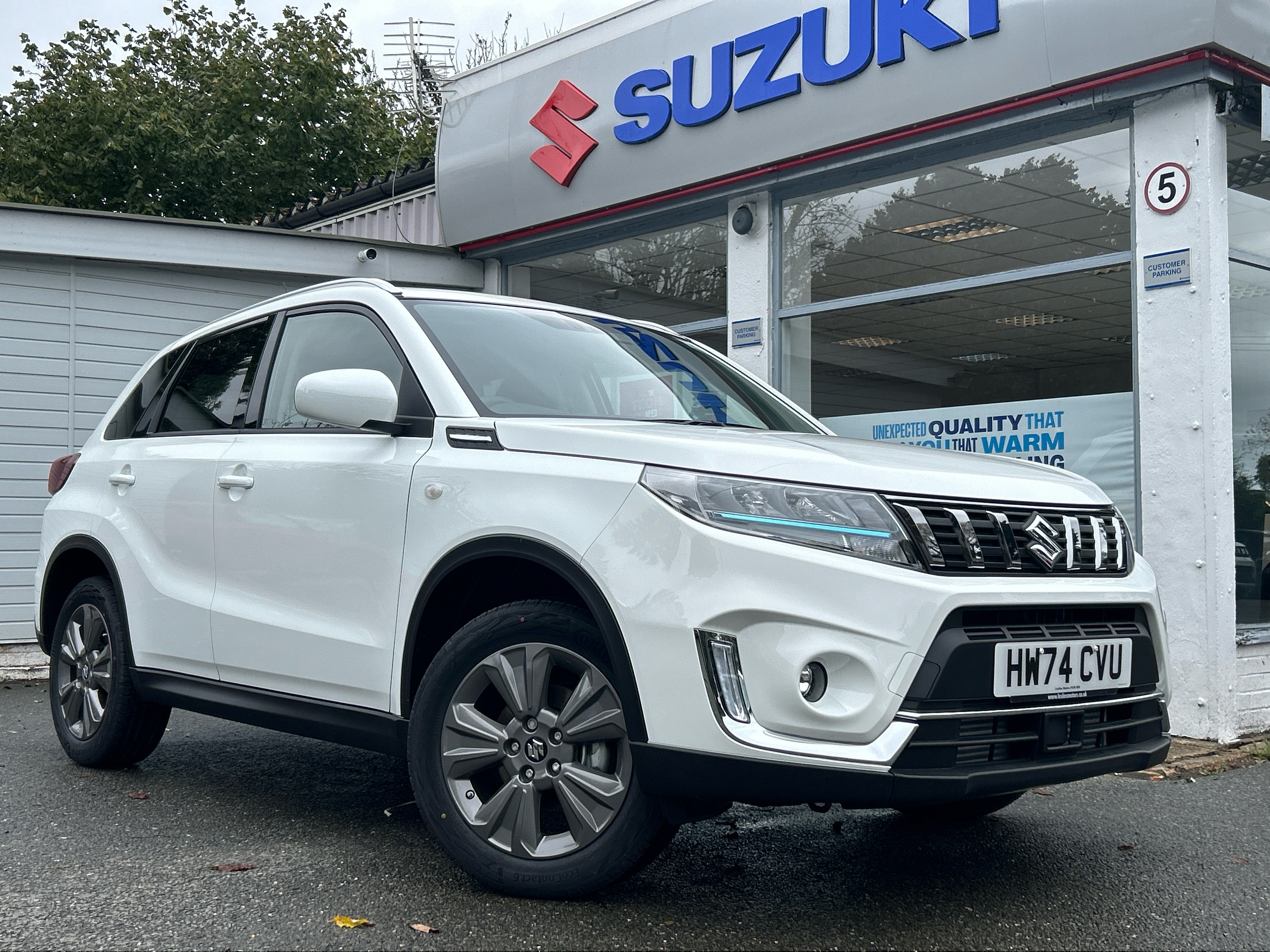 Main listing image - Suzuki Vitara