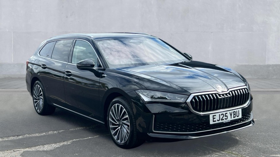 Main listing image - Skoda Superb