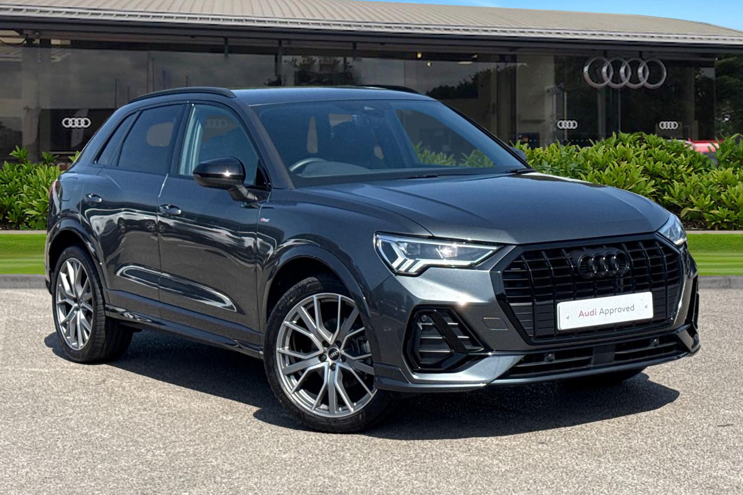 Main listing image - Audi Q3