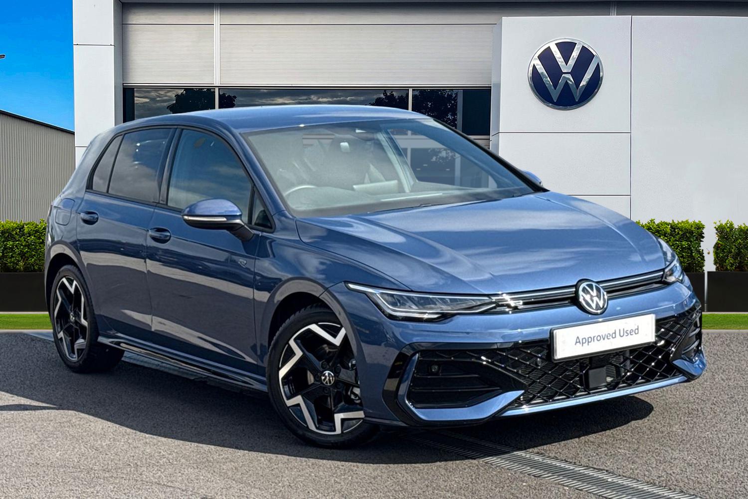 Main listing image - Volkswagen Golf