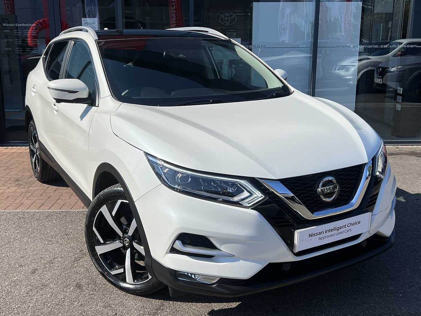 Main listing image - Nissan Qashqai