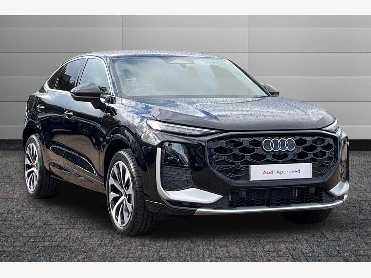 Main listing image - Audi Q3