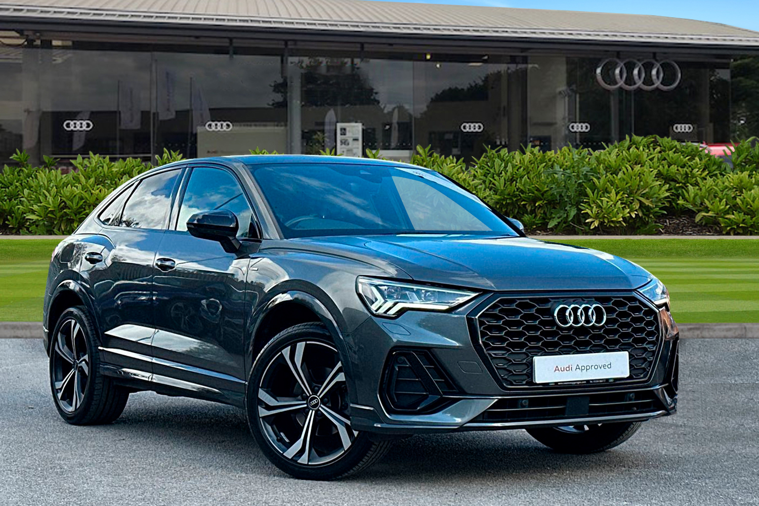 Main listing image - Audi Q3