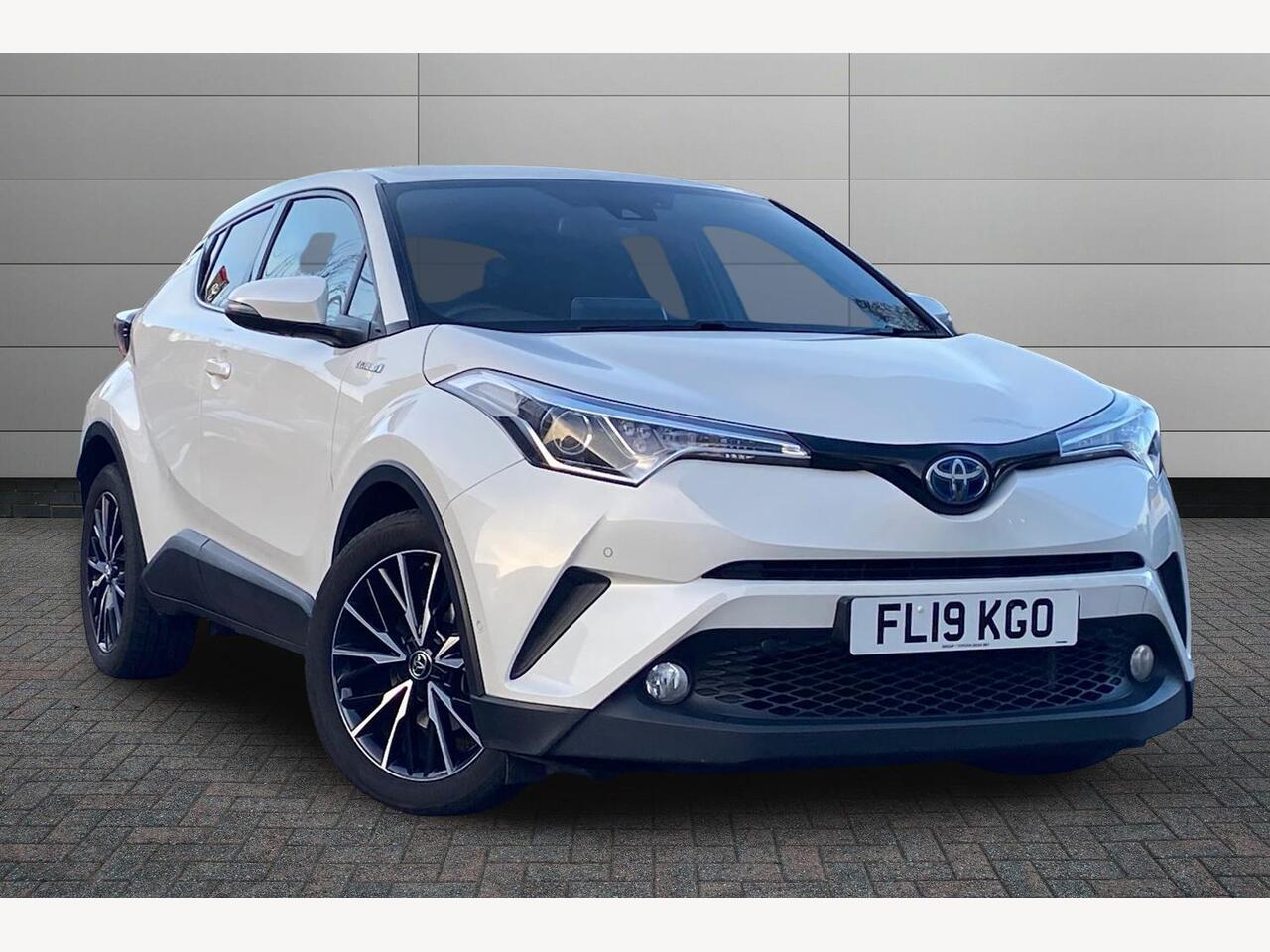 Main listing image - Toyota C-HR