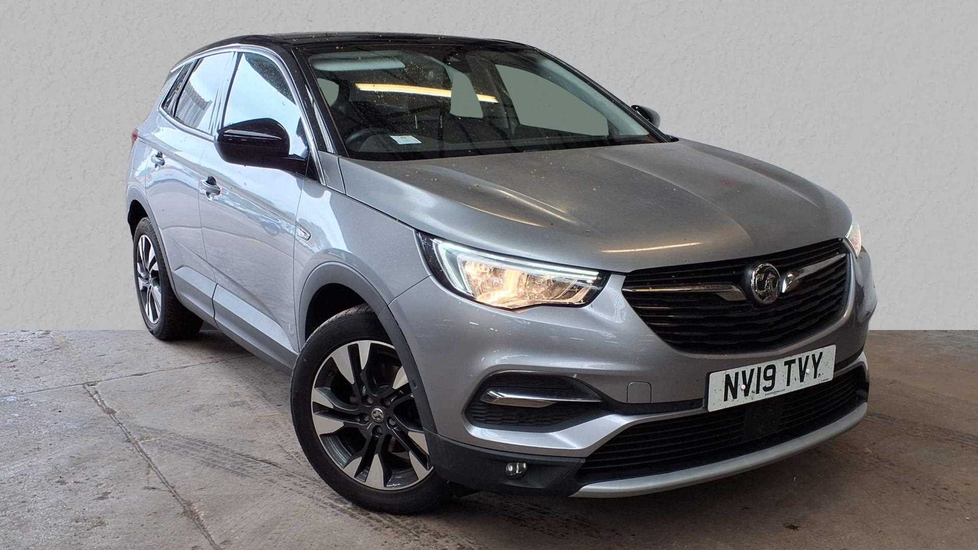 Main listing image - Vauxhall Grandland X