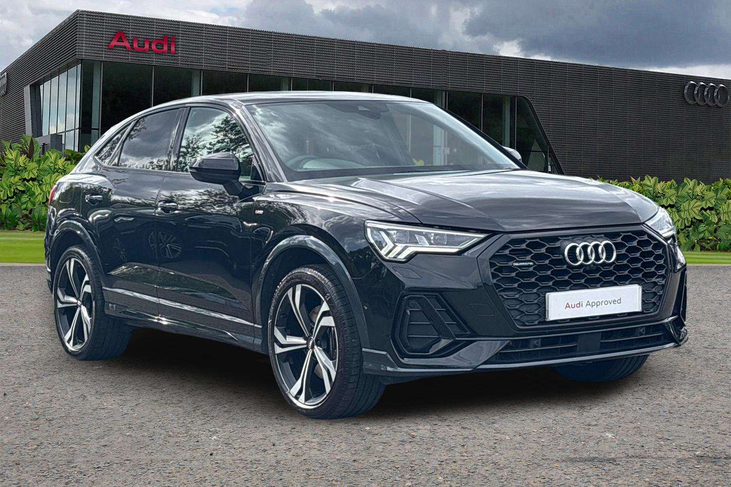 Main listing image - Audi Q3