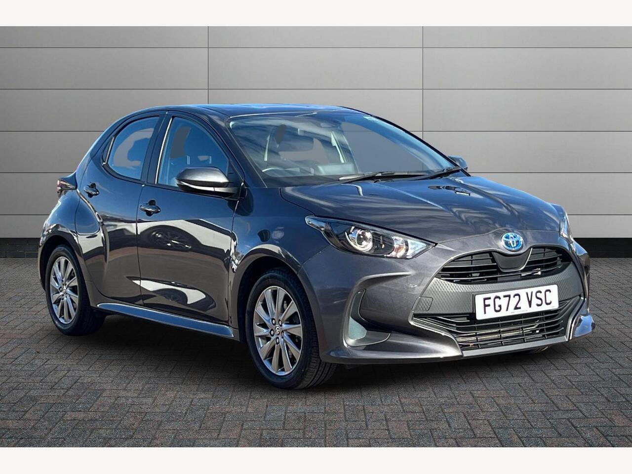 Main listing image - Toyota Yaris