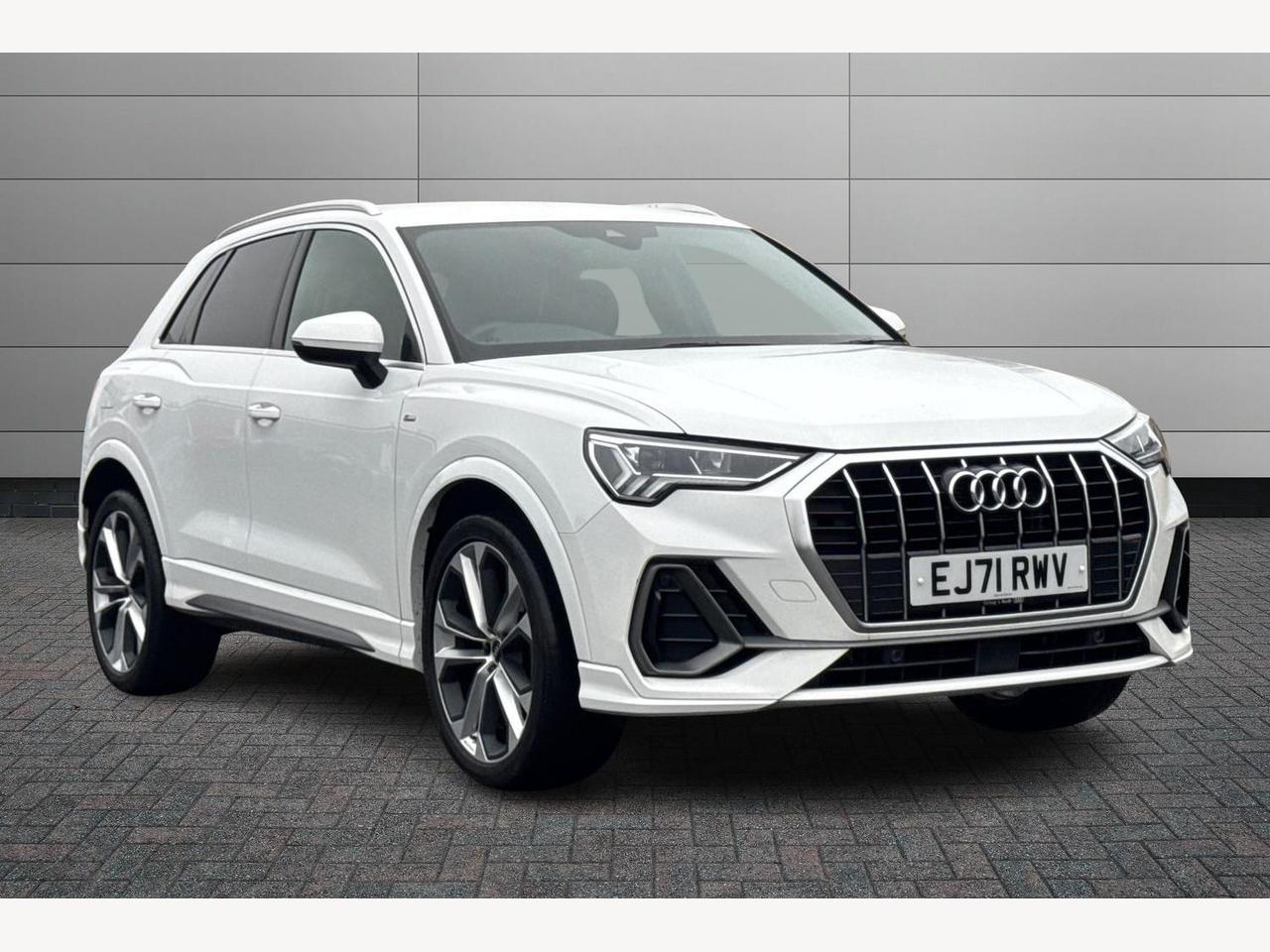 Main listing image - Audi Q3