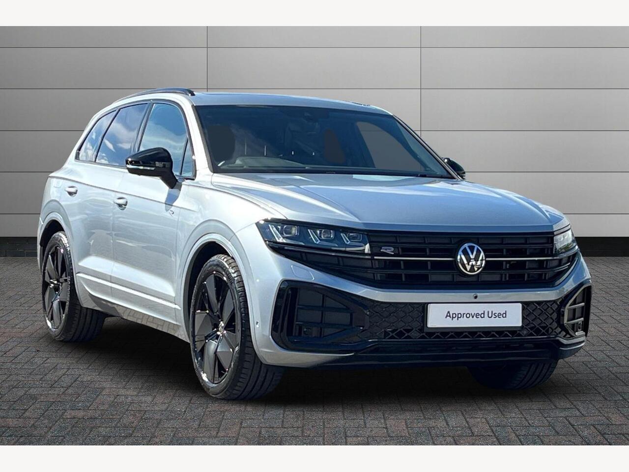 Main listing image - Volkswagen Touareg
