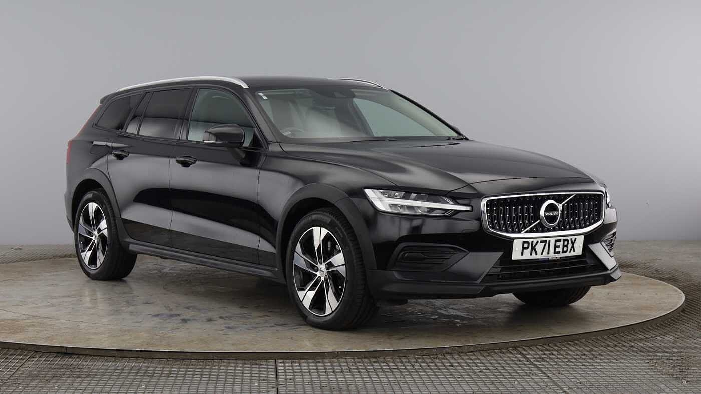 Main listing image - Volvo V60 Cross Country