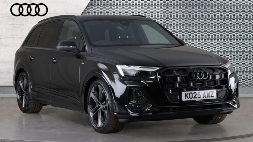 Main listing image - Audi Q7