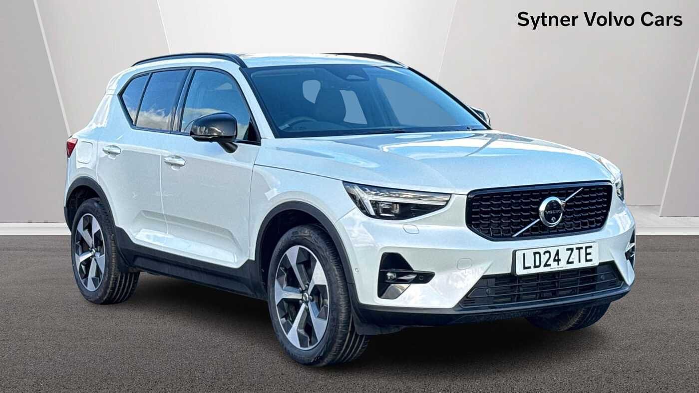 Main listing image - Volvo XC40