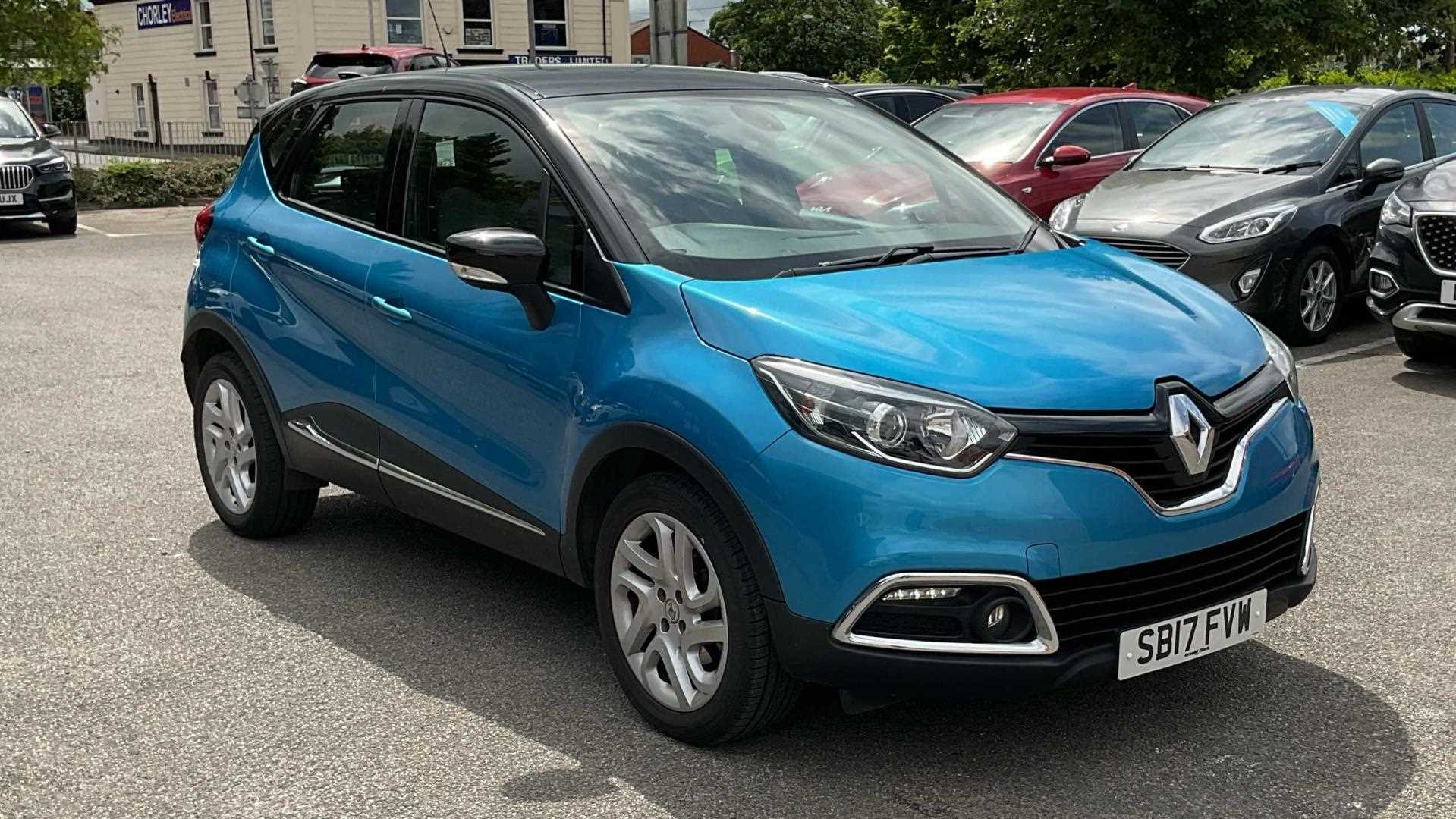 Main listing image - Renault Captur